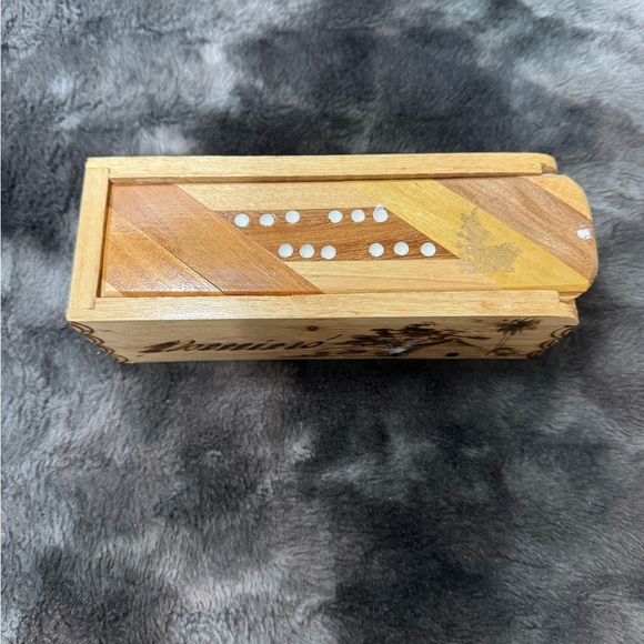 Wood dominos - Picture 2 of 7